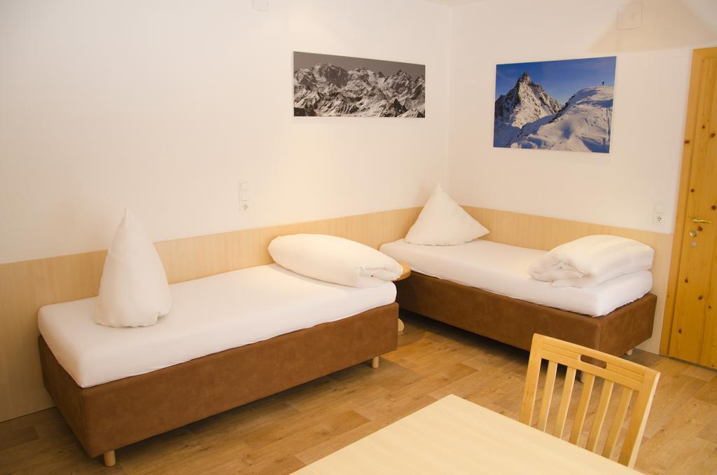 Hotel Garni Alpenblick อิสชเกิล ภายนอก รูปภาพ