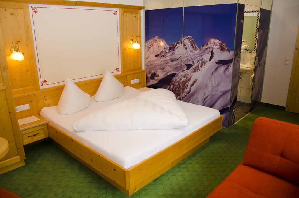 Hotel Garni Alpenblick อิสชเกิล ภายนอก รูปภาพ