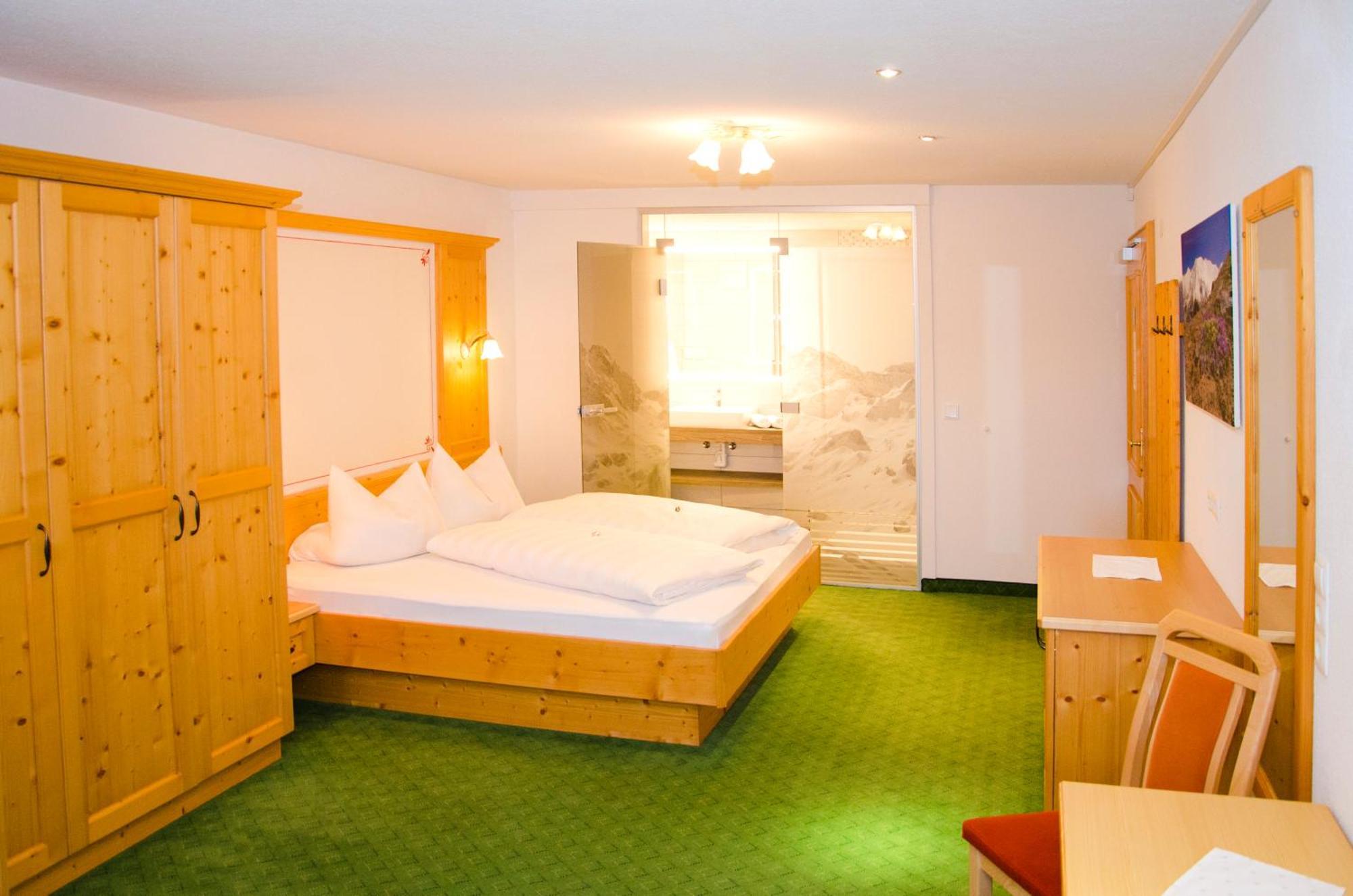 Hotel Garni Alpenblick อิสชเกิล ภายนอก รูปภาพ