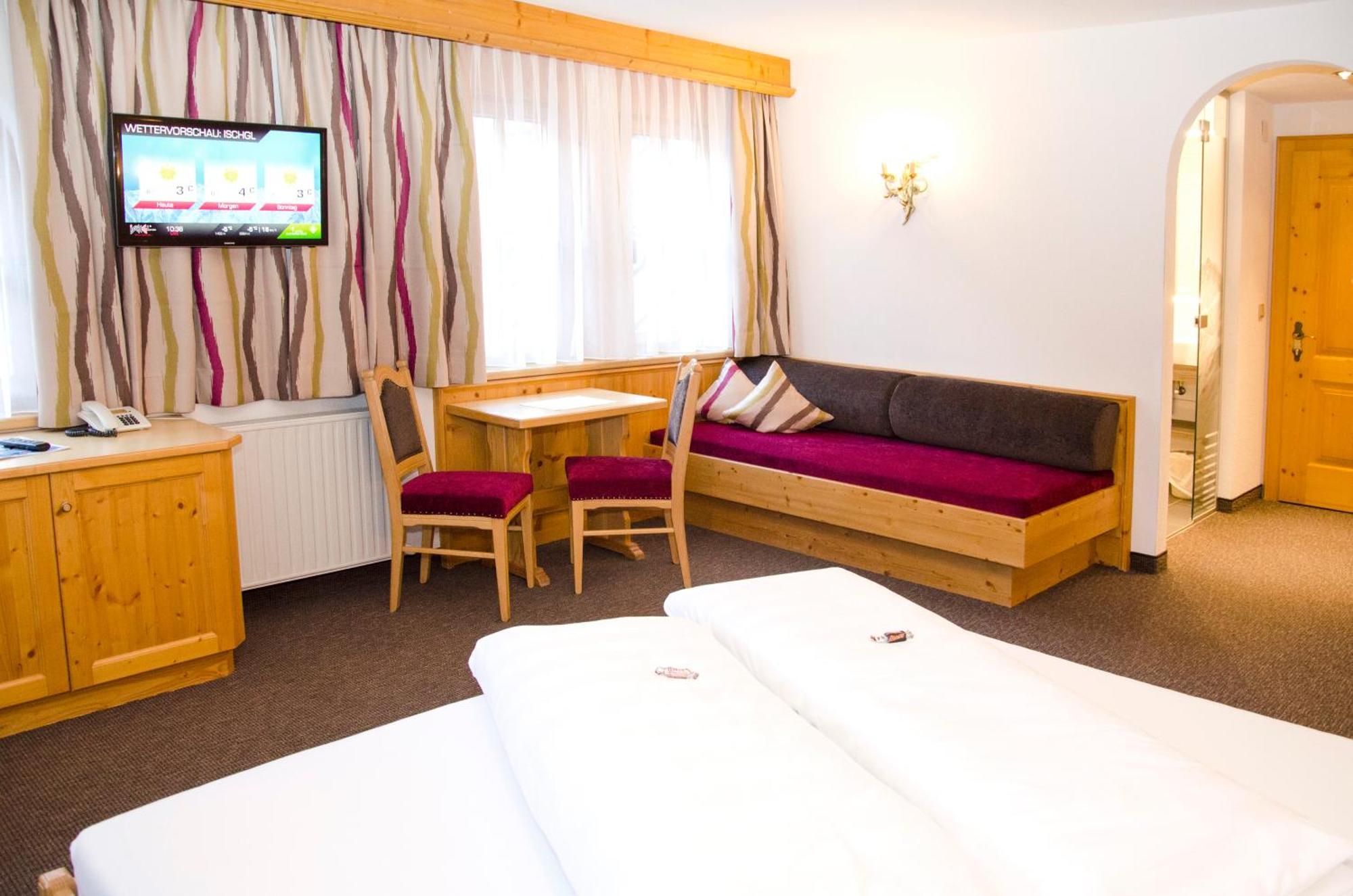 Hotel Garni Alpenblick อิสชเกิล ภายนอก รูปภาพ